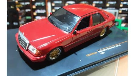IXO 1/43 -  MERCEDES 300 E (W124) - DARK RED - 1984