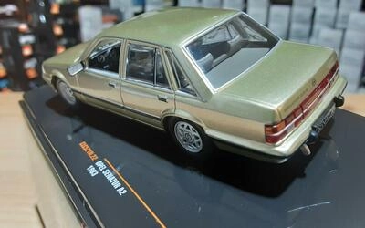 IXO 1/43 - OPEL SENATOR A2 - METALLIC LIGHT BEIGE - 1983