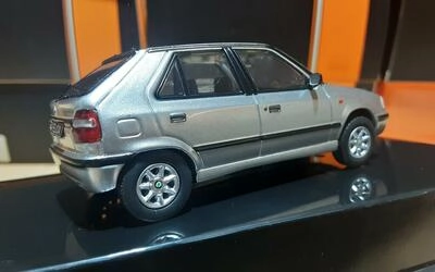 IXO 1/43 - SKODA FELICIA - SILVER - 1998