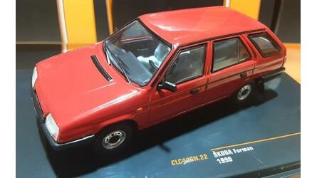 IXO 1/43 - SKODA FORMAN - 1990 - RED