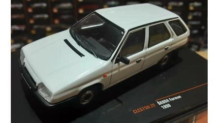 IXO 1/43 - SKODA FORMAN - 1990 - WHITE
