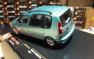 IXO 1/43 - SKODA ROOMSTER - METALLIC LIGHT BLUE - 2007
