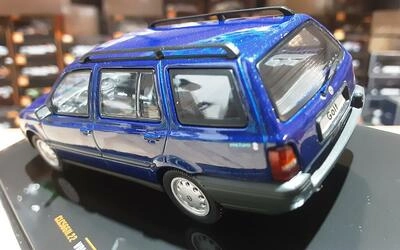 IXO 1/43 - VW GOLF III VARIANT  - BLUE METALLIC - 1994