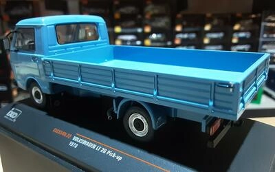 IXO 1/43 -  VW LT 28 - LIGHT BLUE - 1978