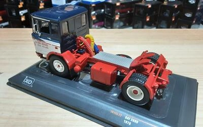 IXO 1/43 - DAF 2600 - 1970 - BLUE/RED/WHITE