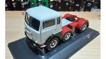 IXO 1/43 - FIAT 690 T1 - 1961 - GREY