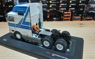 IXO 1/43 - INTERNATIONAL EAGLE CABOVER TRACTOR TRUCK 3-ASSI 