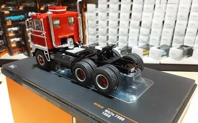 IXO 1/43 - WHITE 7400 - RED / SILVER - 1960