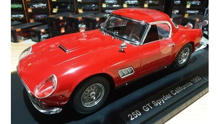 KK SCALE MODELS 1/18 - FERRARI 250 GT CALIFORNIA SPYDER - 19