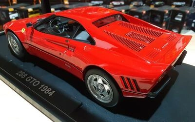 KK SCALE MODELS 1/18 - FERRARI 288 GTO UPGRADE - 1984 - RED