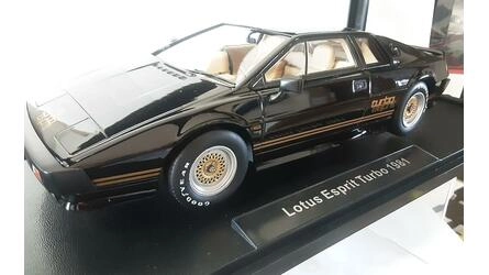 KK SCALE MODELS 1/18 - LOTUS ESPRIT TURBO ESSEX - BLACK / GO