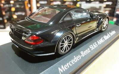 MAXICHAMPS 1/43 - MERCEDES BENZ SL 65 AMG (R230) BLACK SERIE