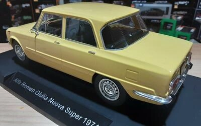 MCG 1/18 - ALFA ROMEO GIULIA NUOVA SUPER - LIGHT YELLOW - 19