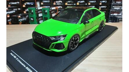 MCG 1/18 - AUDI RS 3 LIMOUSINE - LIGHT GREEN - 2022
