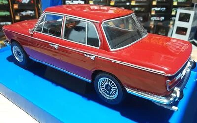MCG 1/18 - BMW 2000 Ti (TYPE 121) - DARK RED - 1966