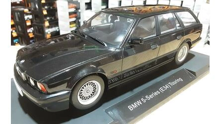 MCG 1/18 - BMW SERIE 5 (E34) TOURING - METALLIC BLACK - 1989