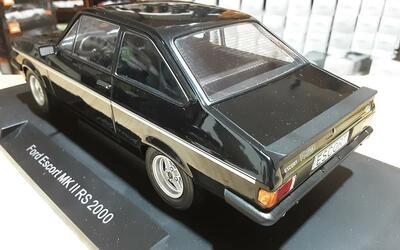 MCG 1/18 - FORD ESCORT MK II RS 2000  - BLACK - 1977