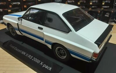 MCG 1/18 - FORD ESCORT MK II RS 2000 X-PACK - 1977 - WHITE