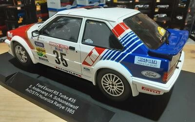 MCG 1/18 - FORD ESCORT MK IIII RS TURBO - Nº 35 RALLY