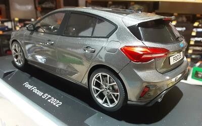 MCG 1/18 - FORD FOCUS ST TRACK - GREY METTALIC - 2022