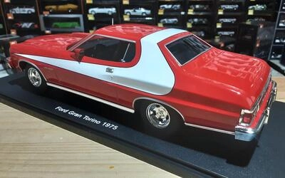MCG 1/18 - FORD USA GRAN TORINO COUPE - 1975 - RED WHITE