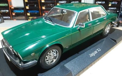 MCG 1/18 - JAGUAR XJ SERIES III - DARK GREEN - 1979
