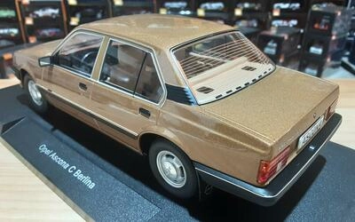 MCG 1/18 - OPEL ASCONA C BERLINA - 1981 - METALLIC BEIGE