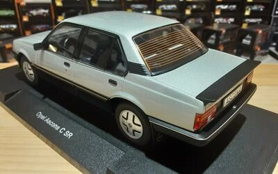 MCG 1/18 - OPEL ASCONA C SR - 1981 - SILVER