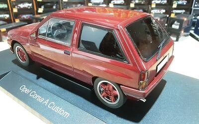 MCG 1/18 - OPEL CORSA A CUSTOM - 1983 - METALLIC DARK RED