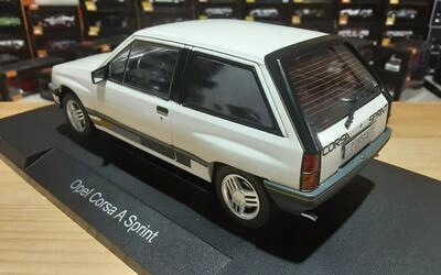 MCG 1/18 - OPEL CORSA A SPRINT - 1983 - WHITE