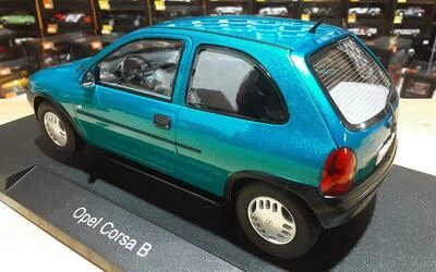 MCG 1/18 - OPEL CORSA B - 1993 - BLUE