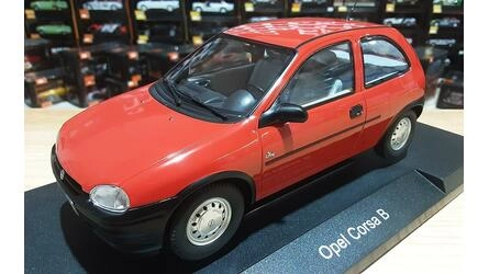 MCG 1/18 - OPEL CORSA B - 1993 - RED