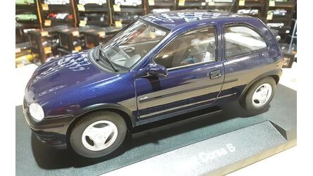 MCG 1/18 - OPEL CORSA B ATLANT - 1993 - BLACK