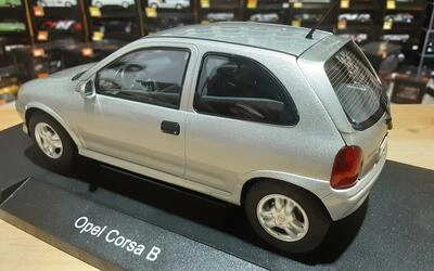 MCG 1/18 - OPEL CORSA B GSI - 1993 - SILVER