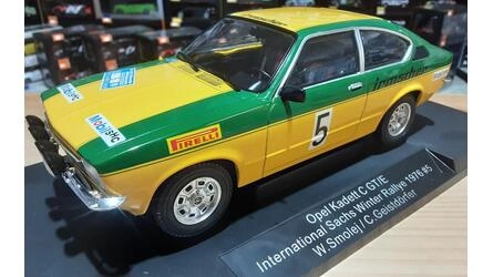 MCG 1/18 - OPEL KADETT C GT/E COUPE (night version) - Nº 5 R