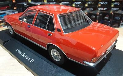 MCG 1/18 - OPEL REKORD D 1700 - 1970 - RED