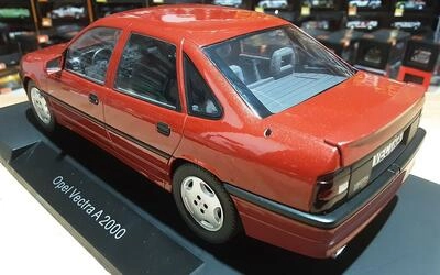 MCG 1/18 - OPEL  VECTRA A 2000 - DARK RED - 1990