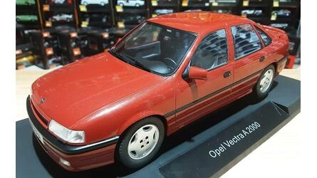MCG 1/18 - OPEL  VECTRA A 2000 - DARK RED - 1990