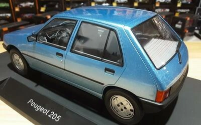 MCG 1/18 - PEUGEOT 205 GR - METALLIC BLUE - 1984