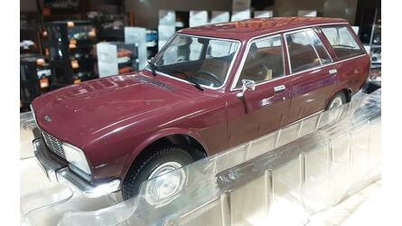 MCG 1/18 - PEUGEOT 504 BREAK - DARK RED - 1970