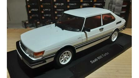 MCG 1/18 - SAAB 900 TURBO - WHITE DECORATED  - 1981