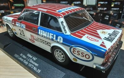 MCG 1/18 - VOLVO 142 ESSO UNIFLO (night version) - Nº  29 2n