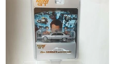 MINI GT 1/64 - BMW 750IL (E39) - TOMORROW NEVER DIE - SILVER