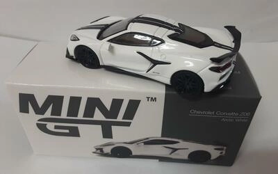 MINI GT 1/64 - CHEVROLET CORVETTE Z06 - ARCTIC WHITE
