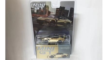 MINI GT 1/64 - NISSAN Z VEILSIDE FFZ 400 - 2024 - GOLD CHROM