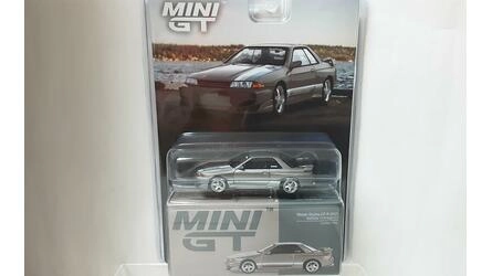 MINI GT 1/64 - NISSANSKYLINE GT-R (R32) - VEILSIDE COMBAT C-