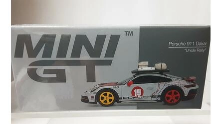 MINI GT 1/64 - PORSCHE 911 992 DAKAR COUPE - Nº 19 UNCLE RAL