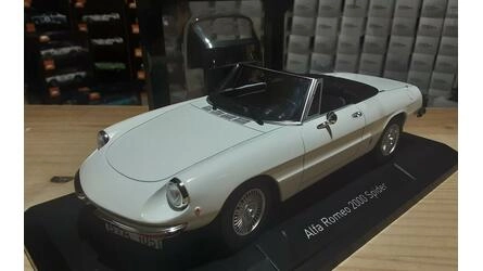 NOREV 1/18 - ALFA ROMEO 2000 SPIDER - 1978 - WHITE