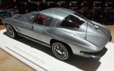 NOREV 1/18 - CHEVROLET CORVETTE STING RAY - 1963 - SEBRING M
