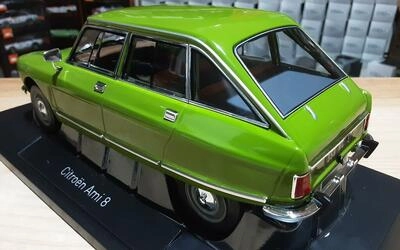 NOREV 1/18 - CITROEN AMI 8 CLUB - 1969 - IRIS GREEN